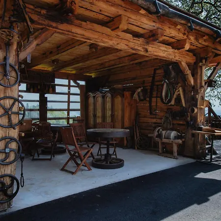Homestay szállás Freser Farm Zgornje Prebukovje
