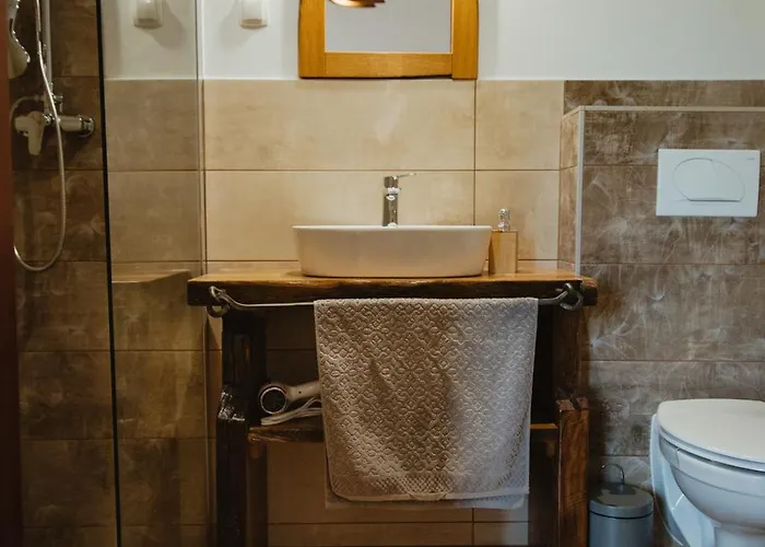 Freser Farm منزل للإقامة Zgornje Prebukovje